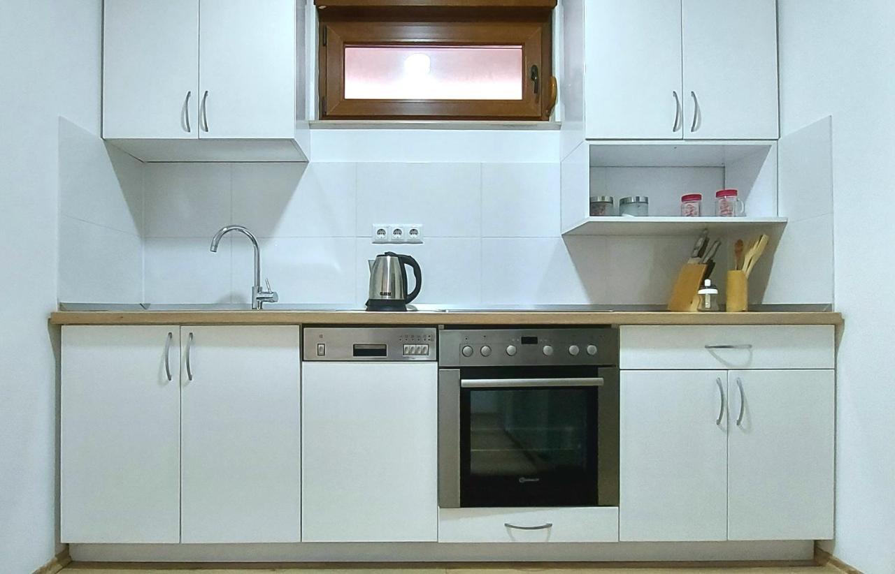 Apartments Kapetanovina Мостар Экстерьер фото